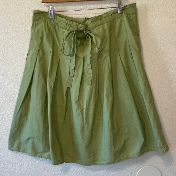 BCBGMaxAzria Dresses & Skirts - BCBG Y2K Style Pleated A Line Paper Bag Tie Waist Short Army Green Skirt Medium